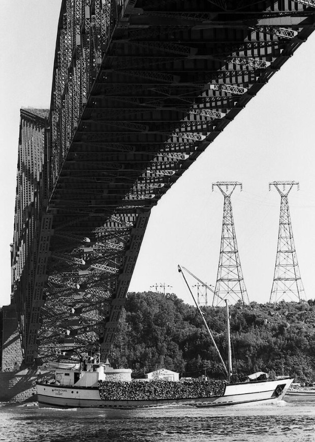 The Jean Richard in action sometime in the 1960s on the St. Lawrence River (photo Claude Robillard)