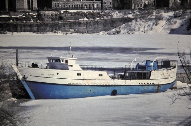 The Jean Richard in 1982 after it was re-named Ville De Vanier with major alterations having been done to it. (photo Robert Dejardins)