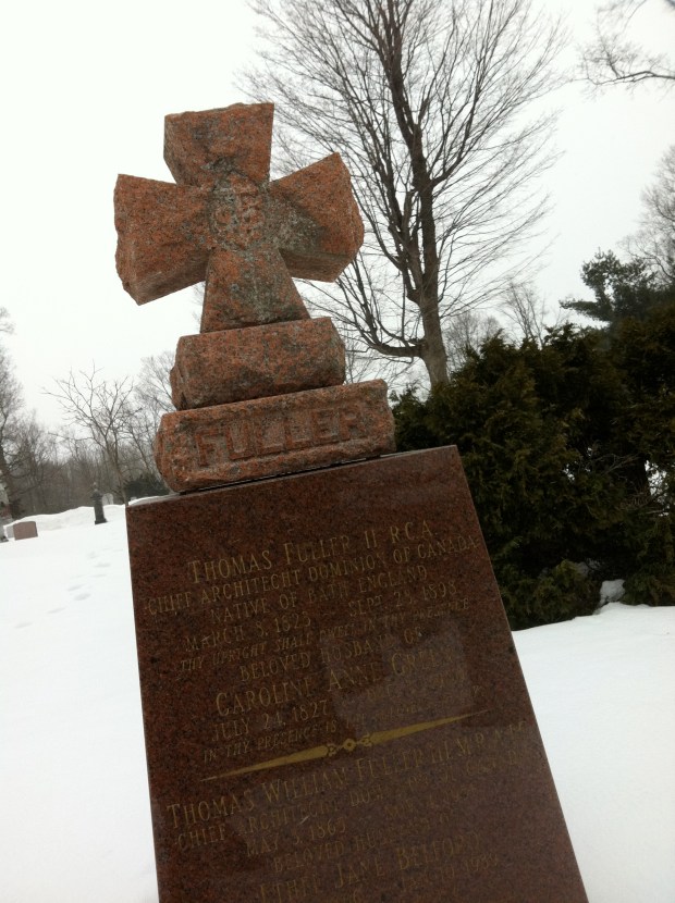 Thomas Fuller's gravestone monument in Beechwood Cemetery.