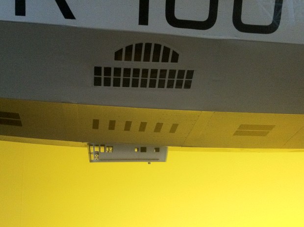 The R100 control cabin and passenger decks above with ample windows. (model Aviation Museum)