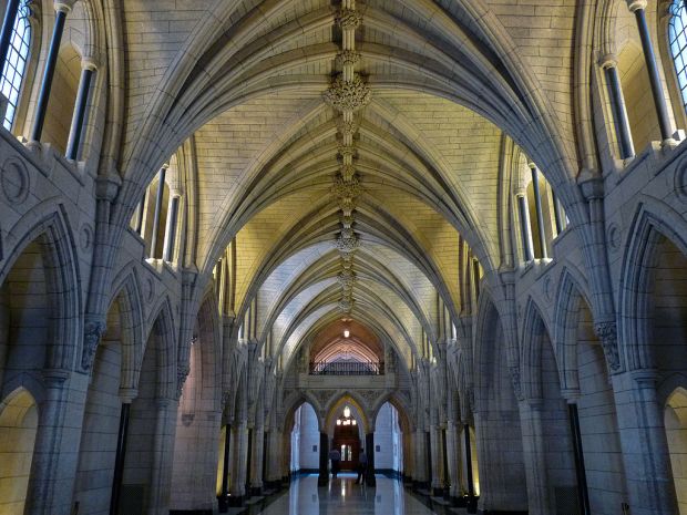 1024px-Hall_of_Honour-Centre_Block-Ottawa