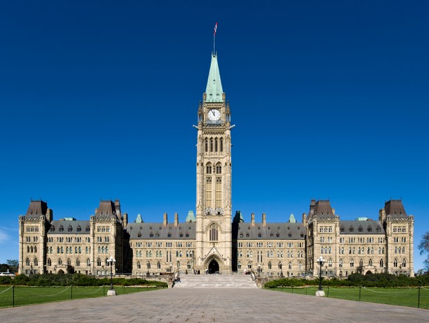 Centre_Block_-_Parliament_Hill